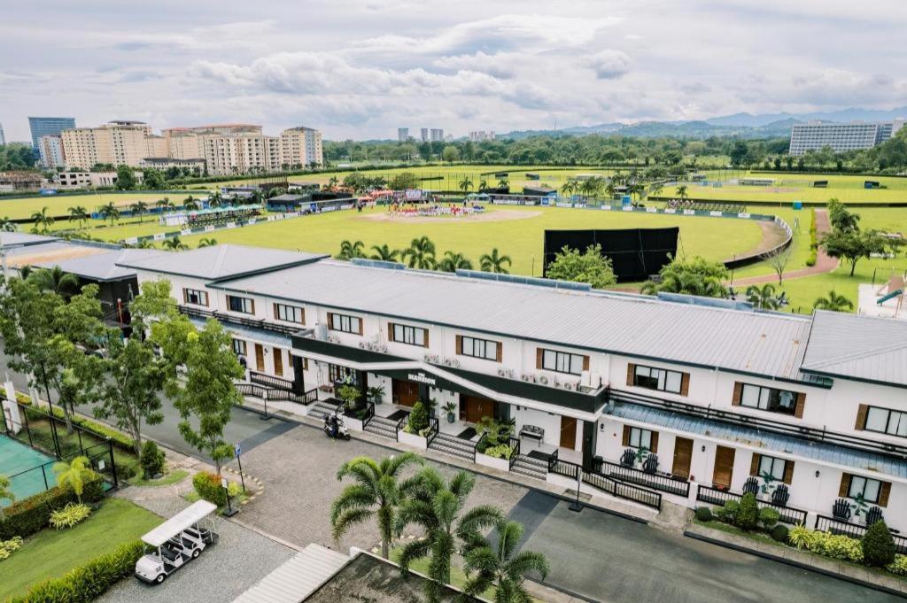 Hotel The Mansion Mabalacat Exteriér fotografie