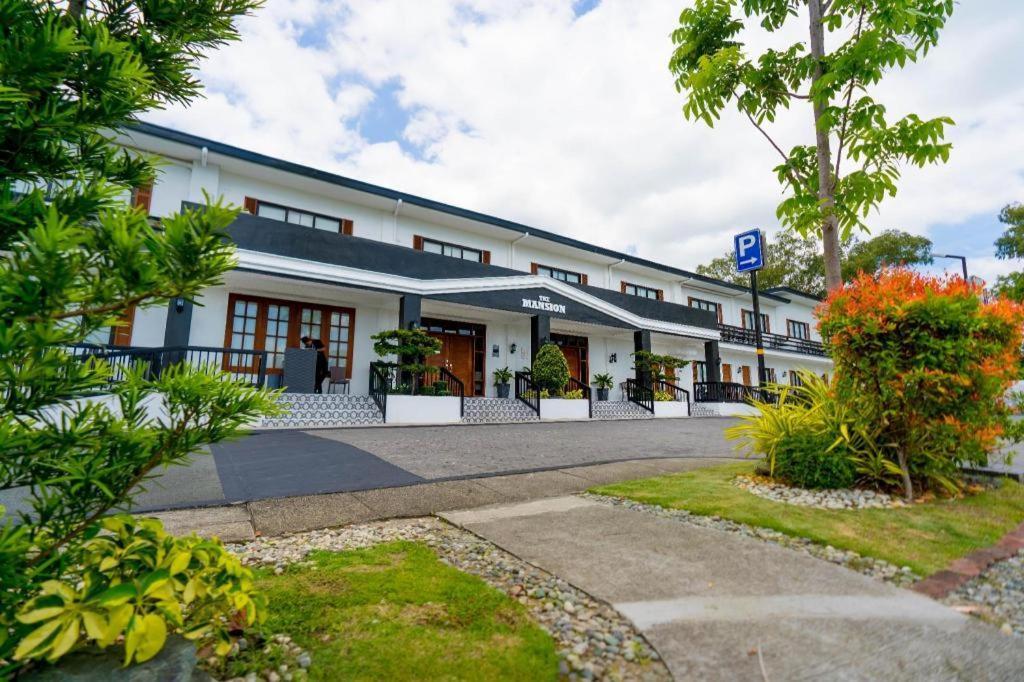 Hotel The Mansion Mabalacat Exteriér fotografie
