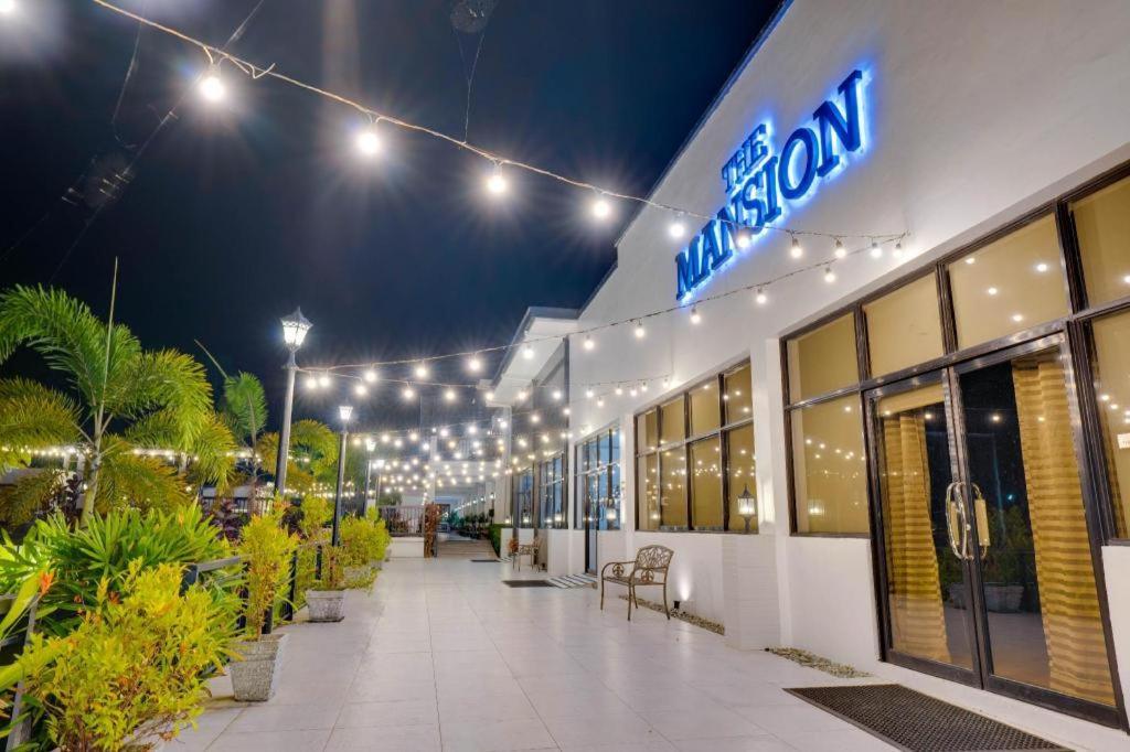 Hotel The Mansion Mabalacat Exteriér fotografie